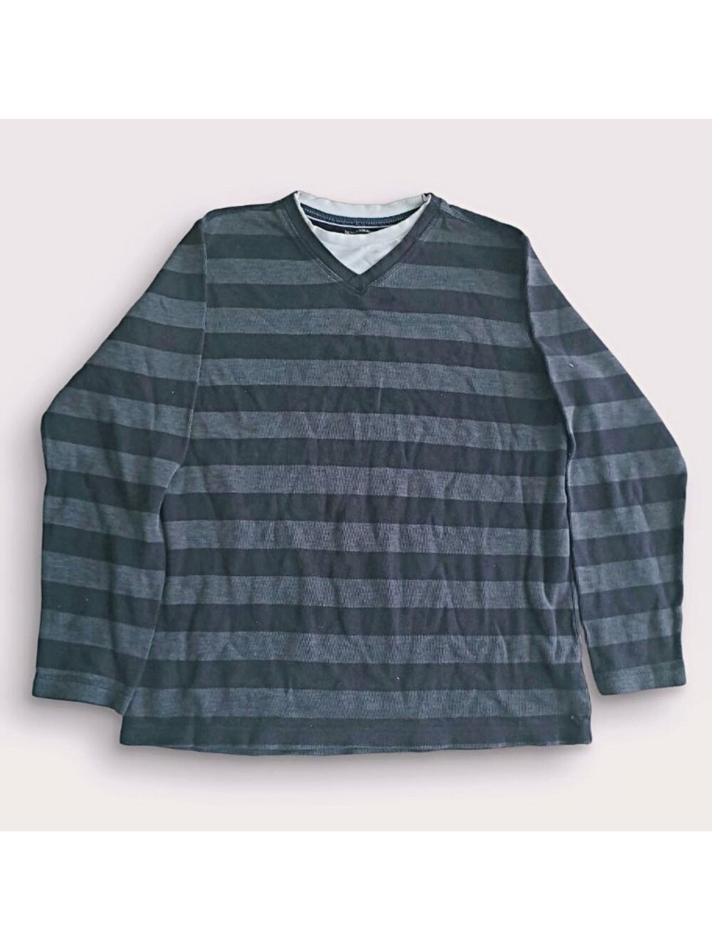 Denver Hayes Oversized Striped Layered V-Neck Long Sleeve Tee (M)